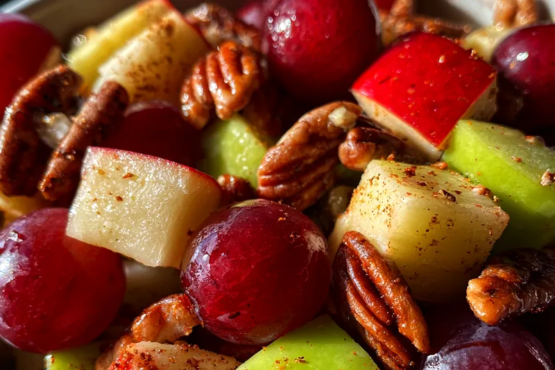 Cooking process for Cinnamon Apple Grape Salad