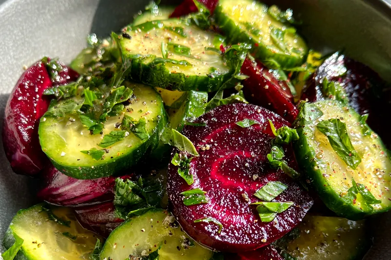 Cooking process for Crisp Cucumber Beetroot Medley