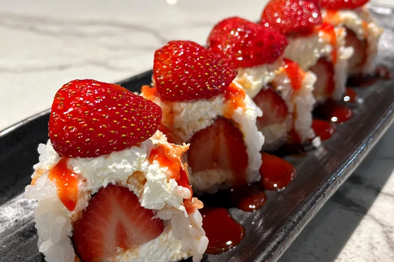 Cooking process for Strawberry Cream Sushi Rolls